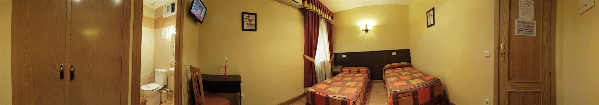 Hostal Las Cortes Madrid Exterior foto